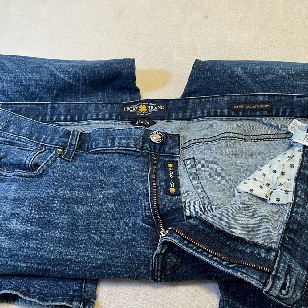 Lucky Brand Men's Straight Jeans in Washed Blue - Picture 2 of 6